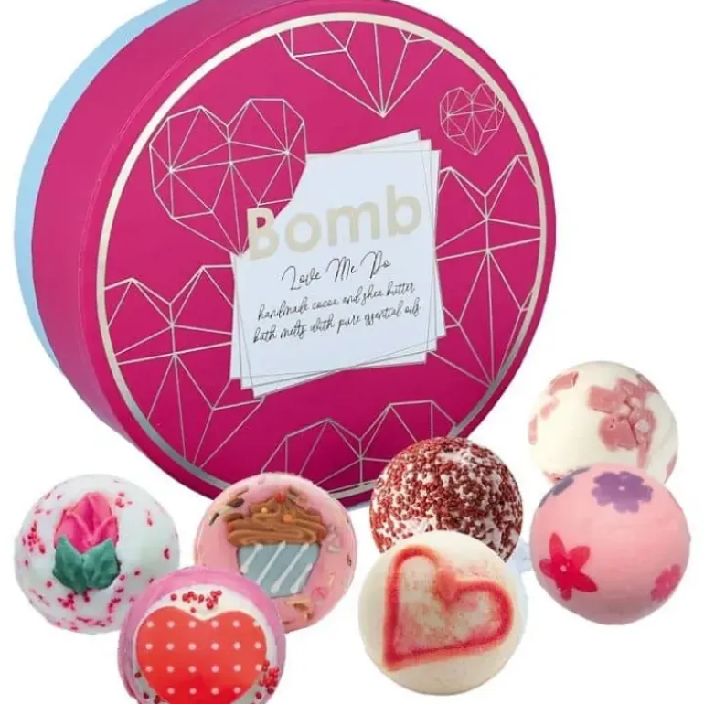 Bomb Cosmetics Love Me Do Gift Box