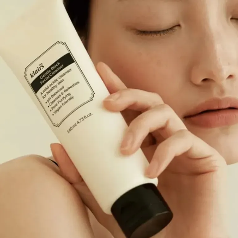 Klairs Gentle Black Facial Cleanser 140ml