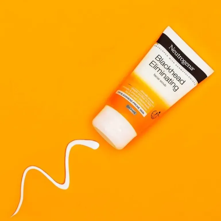 Neutrogena Blackhead Eliminating Face Scrub 150ml